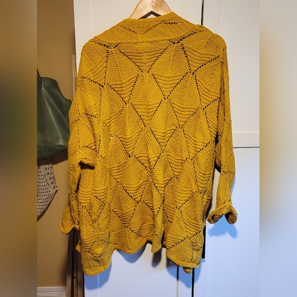 Women's cardigan, Size 1, Maurices - Picture 4 of 4